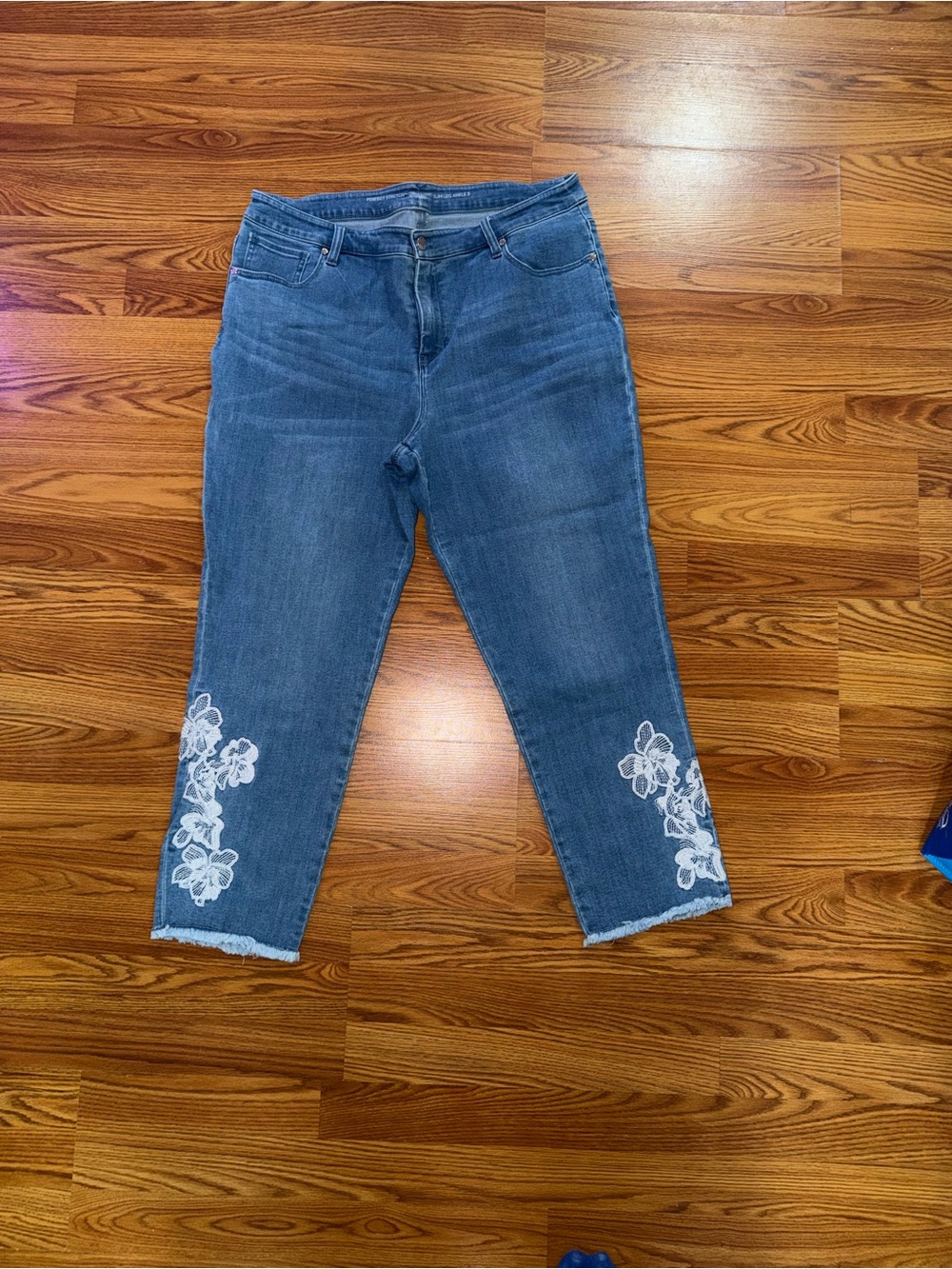 Chico's Blue Cropped Jeans with White Floral Embroidery